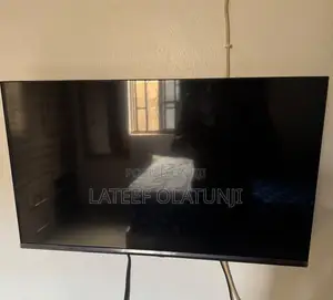 Hisense 32 Smart TV