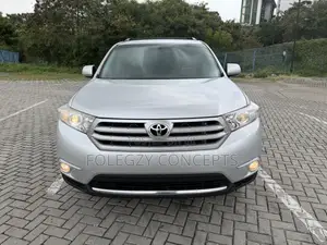 Toyota Highlander Limited 3.5l 4WD 2013 Silver