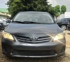 Toyota Corolla LE Special Edition 4dr Sedan (1.8L 4cyl 4A) 2013 Gray