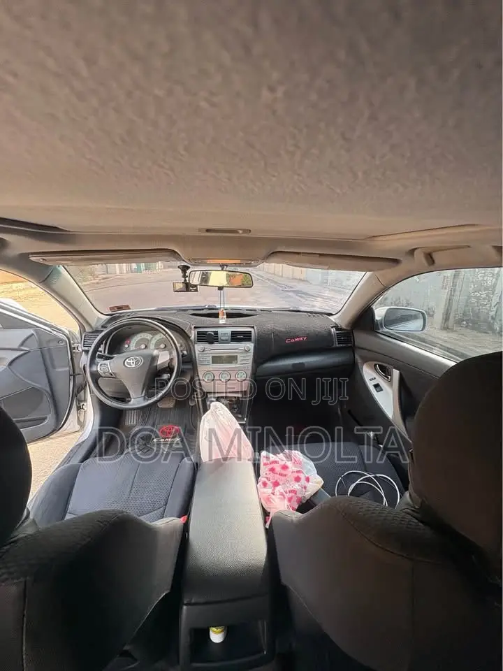 Toyota Camry 2009 Silver