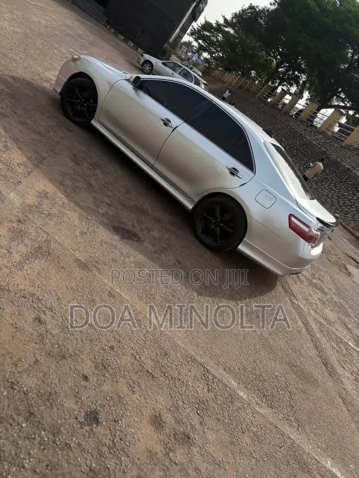 Toyota Camry 2009 Silver