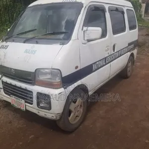 Suzuki Every 2010 White