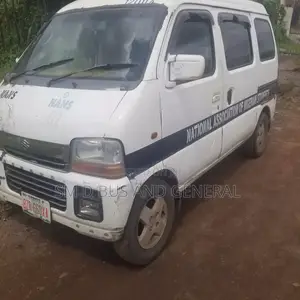 Suzuki Every 2010 White