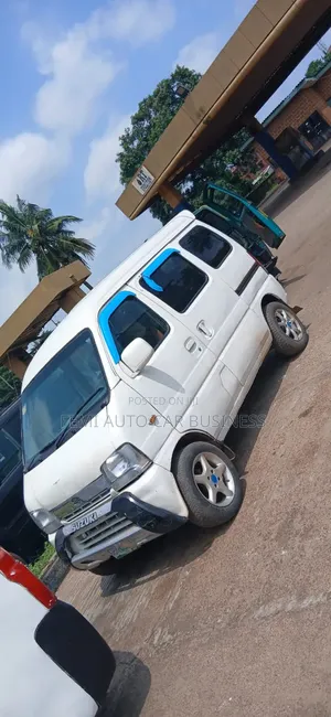 Suzuki APV Minibus 2000 White
