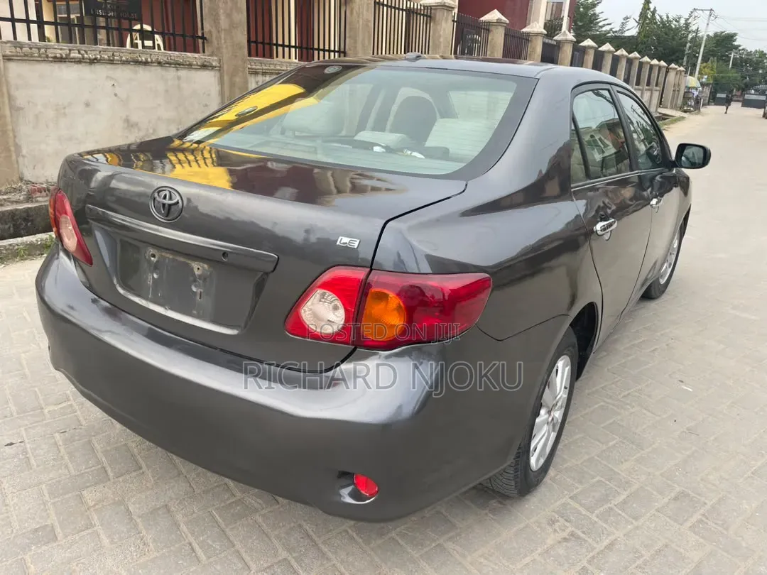Toyota Corolla 2009 Gray
