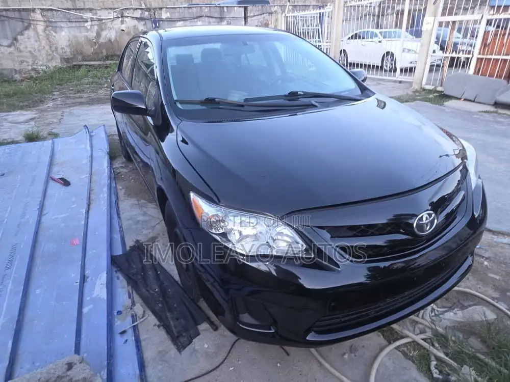 Toyota Corolla 2013 Black