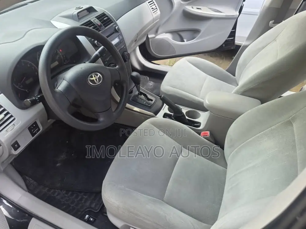 Toyota Corolla 2013 Black
