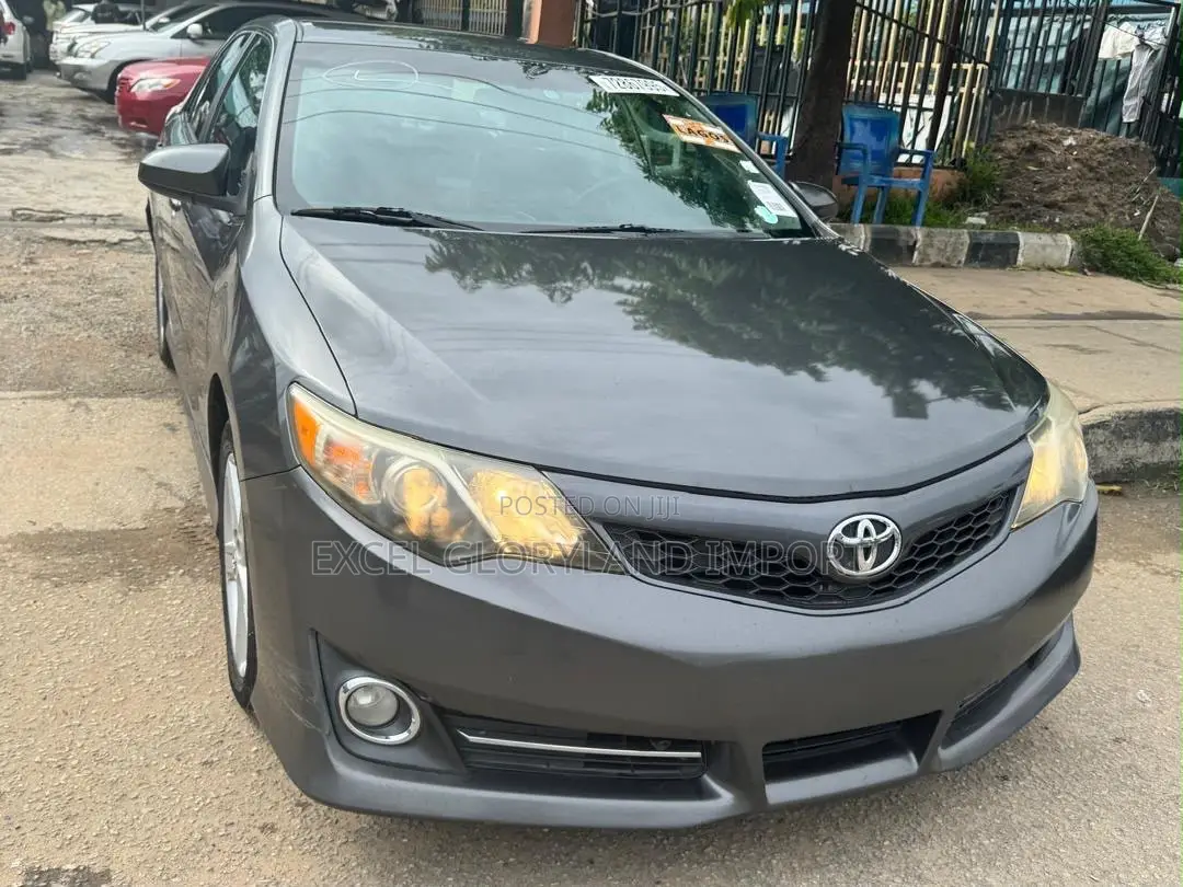 Toyota Camry 2013 Gray