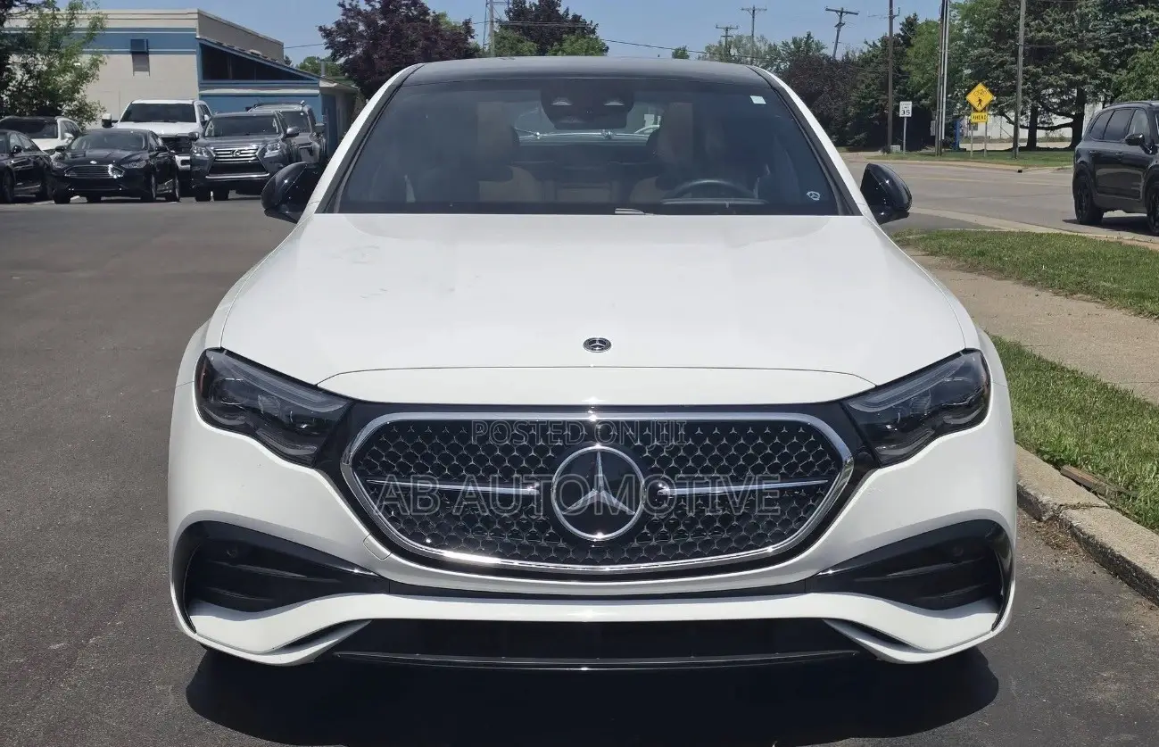 Mercedes-Benz E450 2025 White