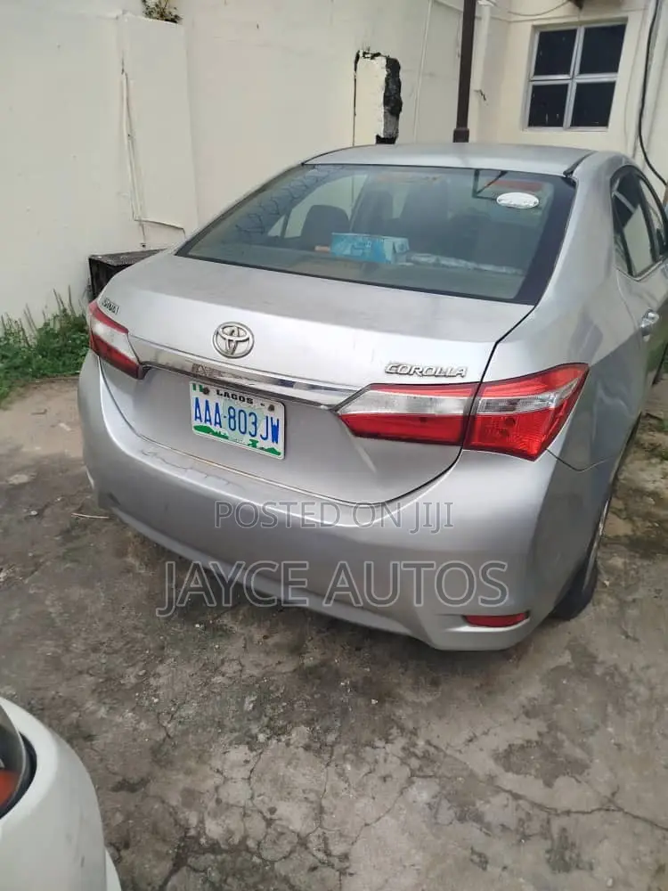Toyota Corolla 2015 Silver
