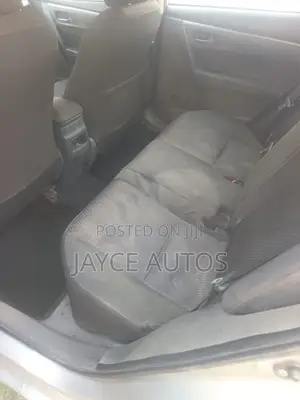 Toyota Corolla 2015 Silver