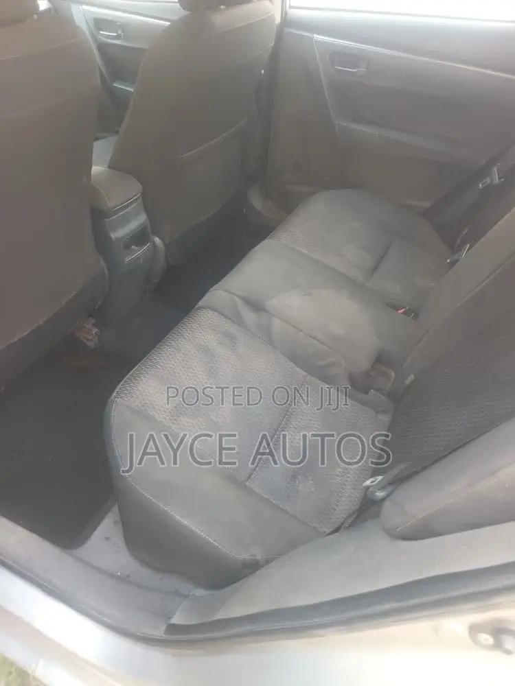 Toyota Corolla 2015 Silver