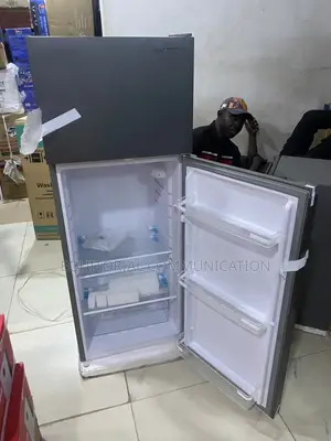 Skyrun BCD-200K 200L Top Freezer Refrigerator for Daily Kitchen Use