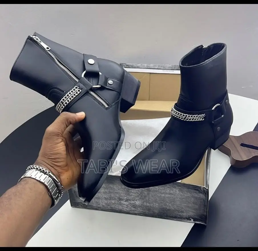 Black Leather Ankle Boots With a Side Zippe/Cooperate Shoe for Men