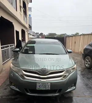 Toyota Venza AWD 2010 Green
