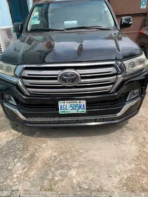 Toyota Land Cruiser 2010 Black