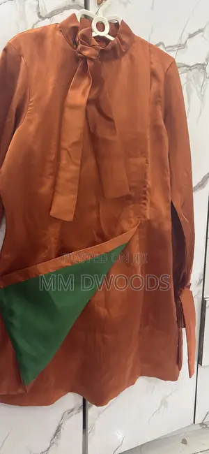 Knee-Lengh Fabric Dress