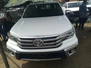Toyota Hilux 2017 White