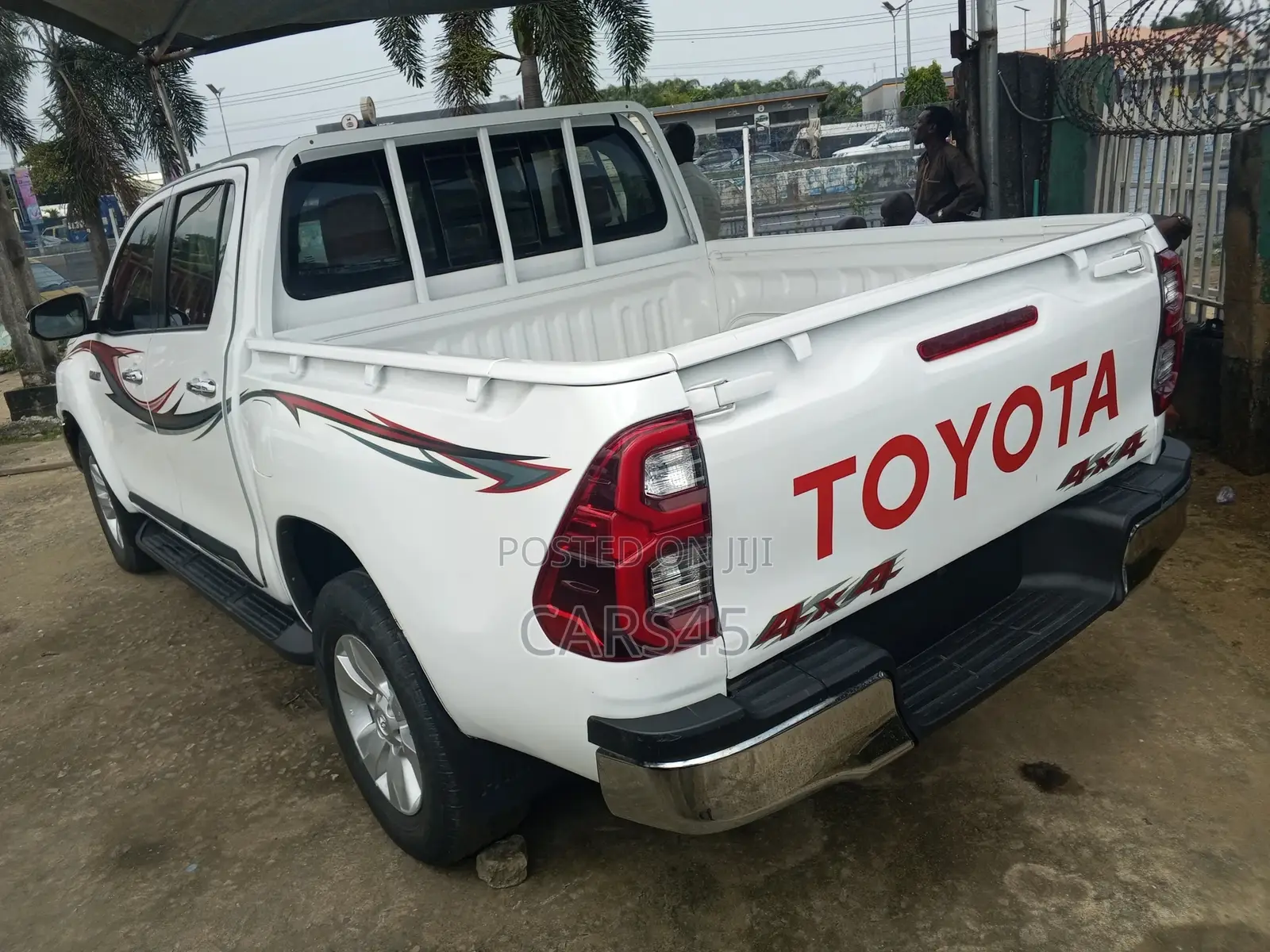 Toyota Hilux 2017 White