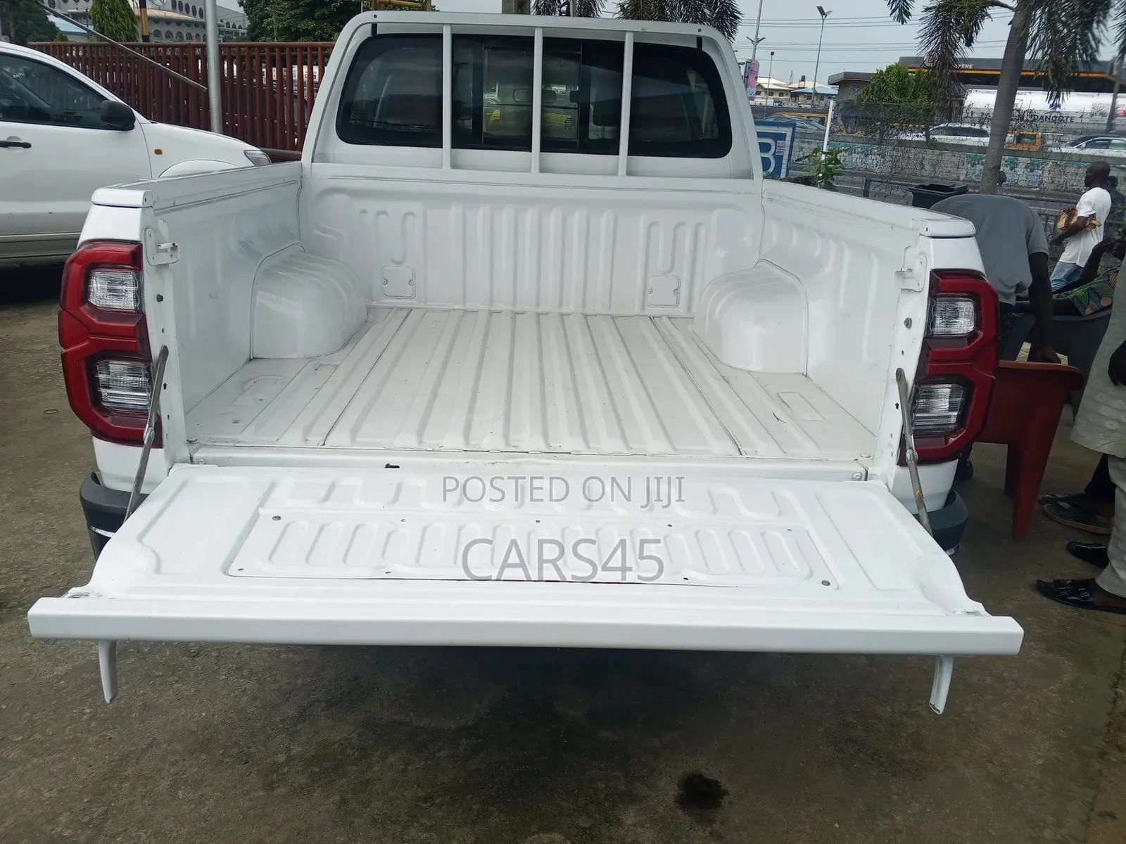 Toyota Hilux 2017 White