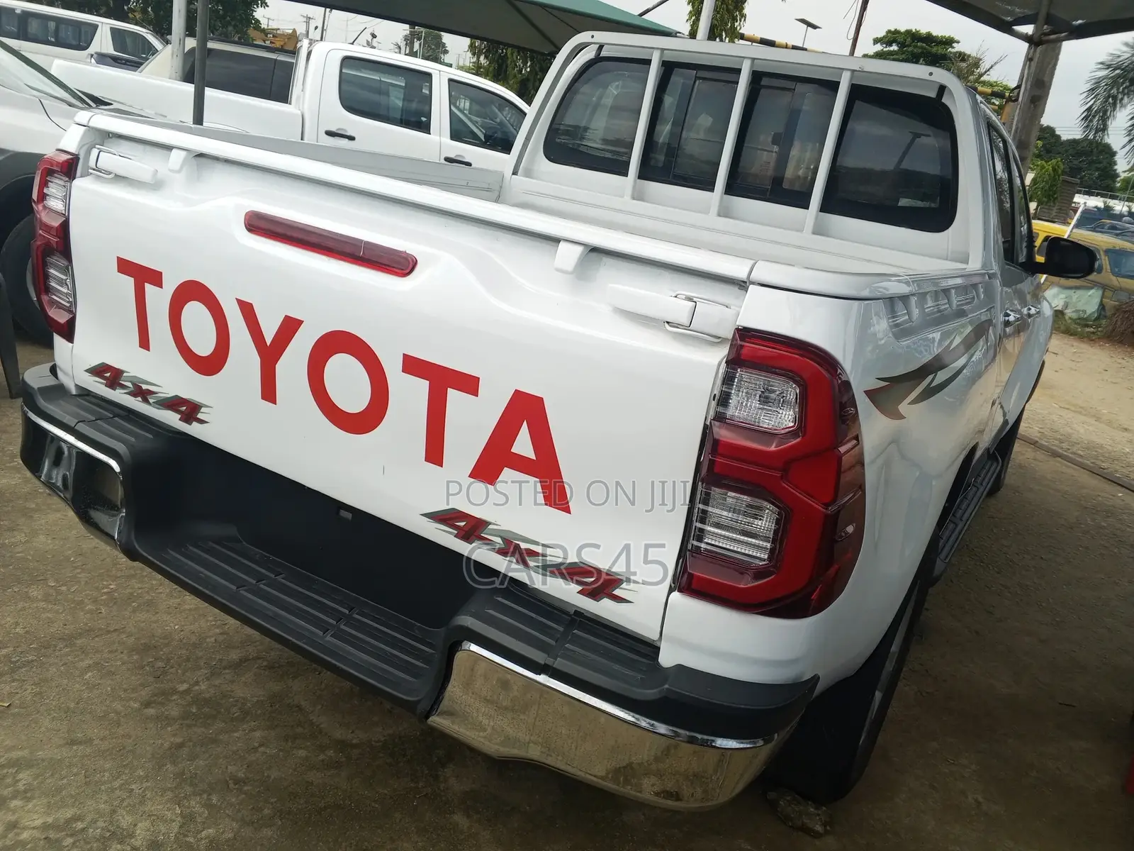 Toyota Hilux 2017 White
