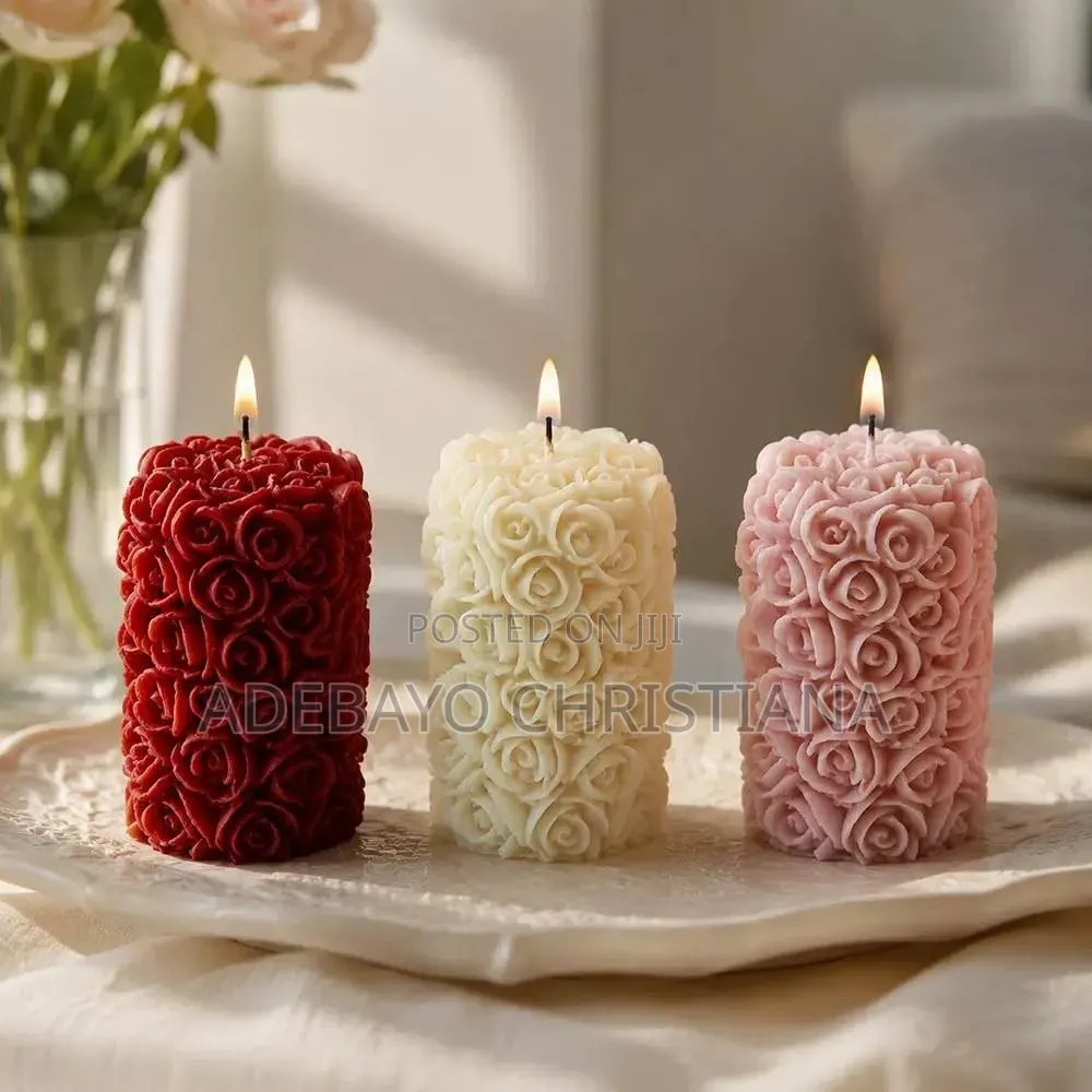 Cylindrical Roses Scented Candle