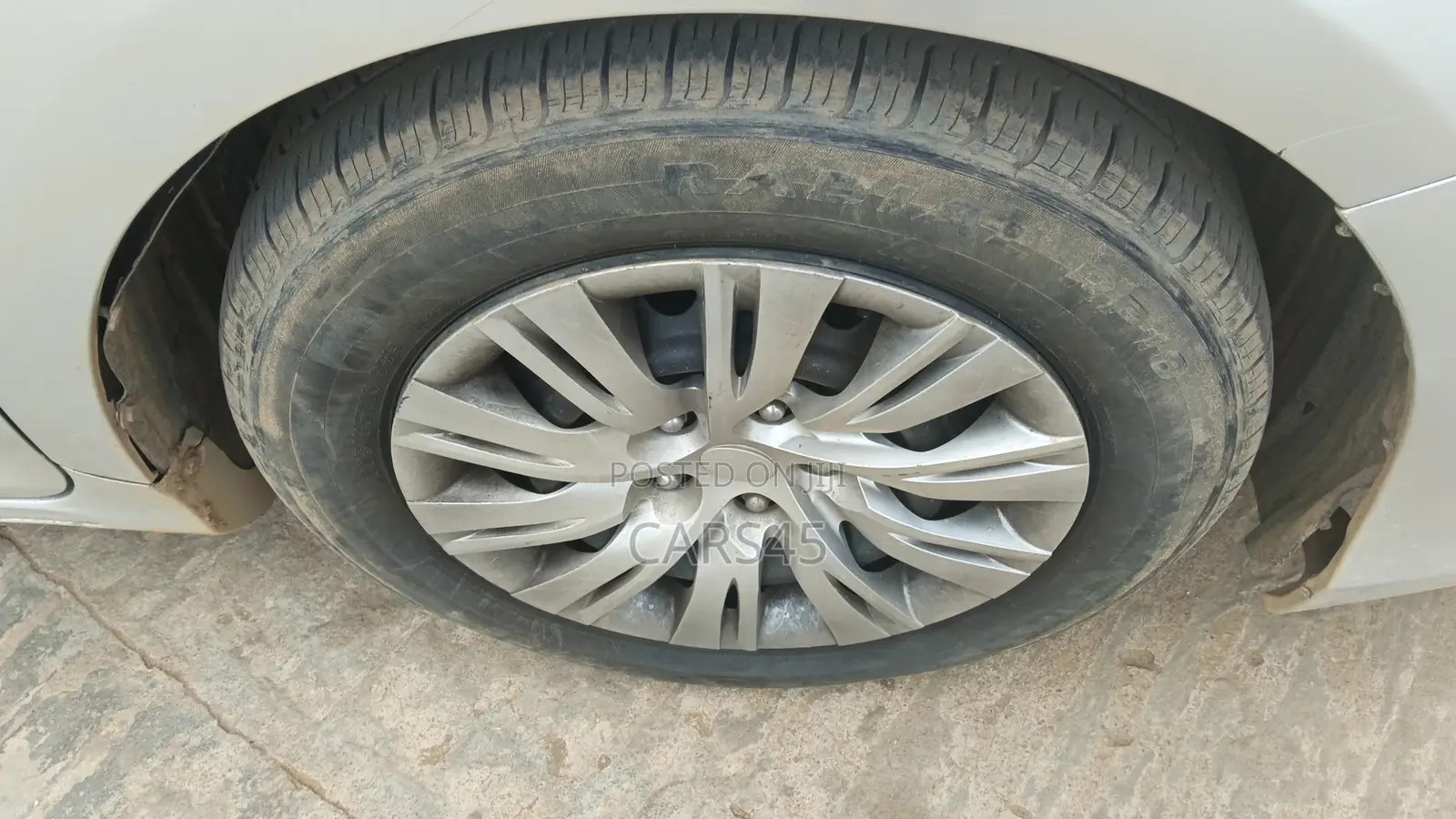 Toyota Camry 2012 Silver