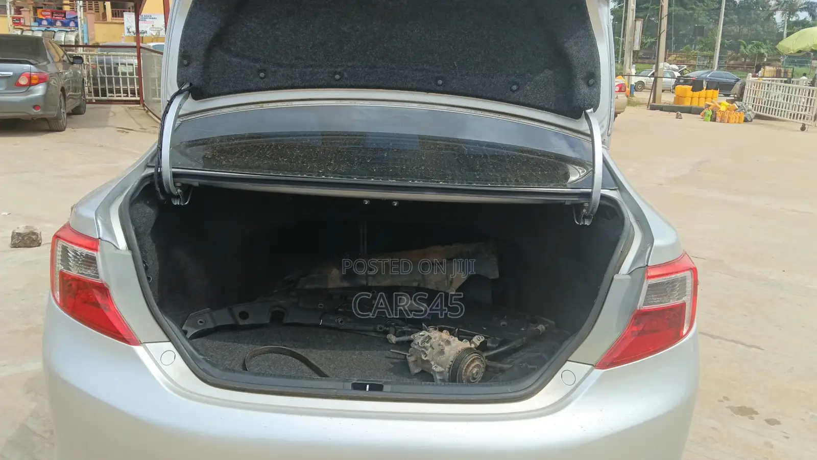 Toyota Camry 2012 Silver