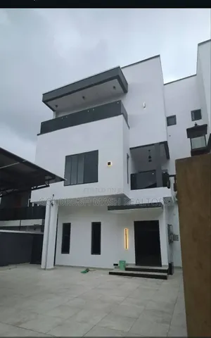 4bdrm Duplex in Opebi for sale