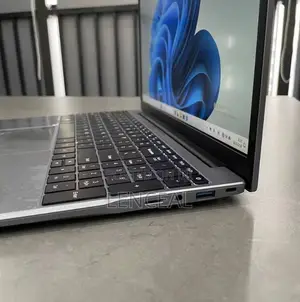 New Laptop 8GB Intel Core i7 SSD 512GB