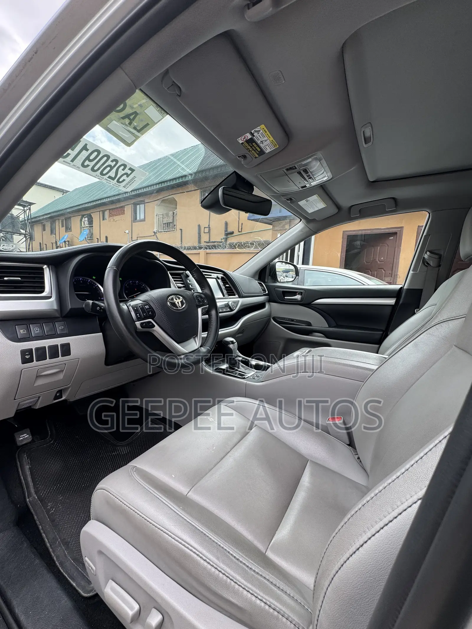 Toyota Highlander XLE 2019 Silver