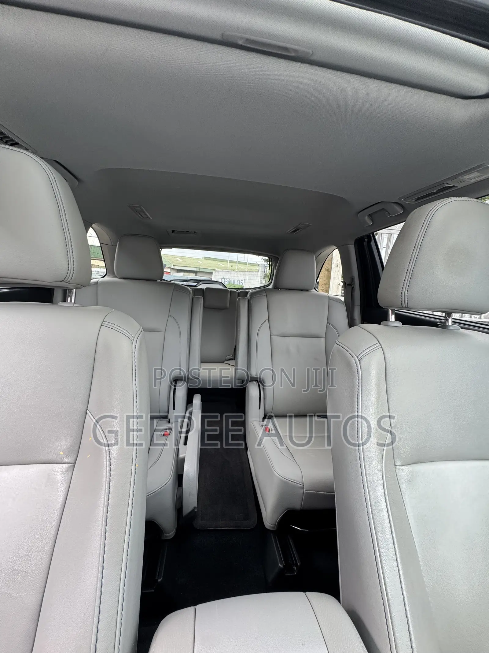 Toyota Highlander XLE 2019 Silver