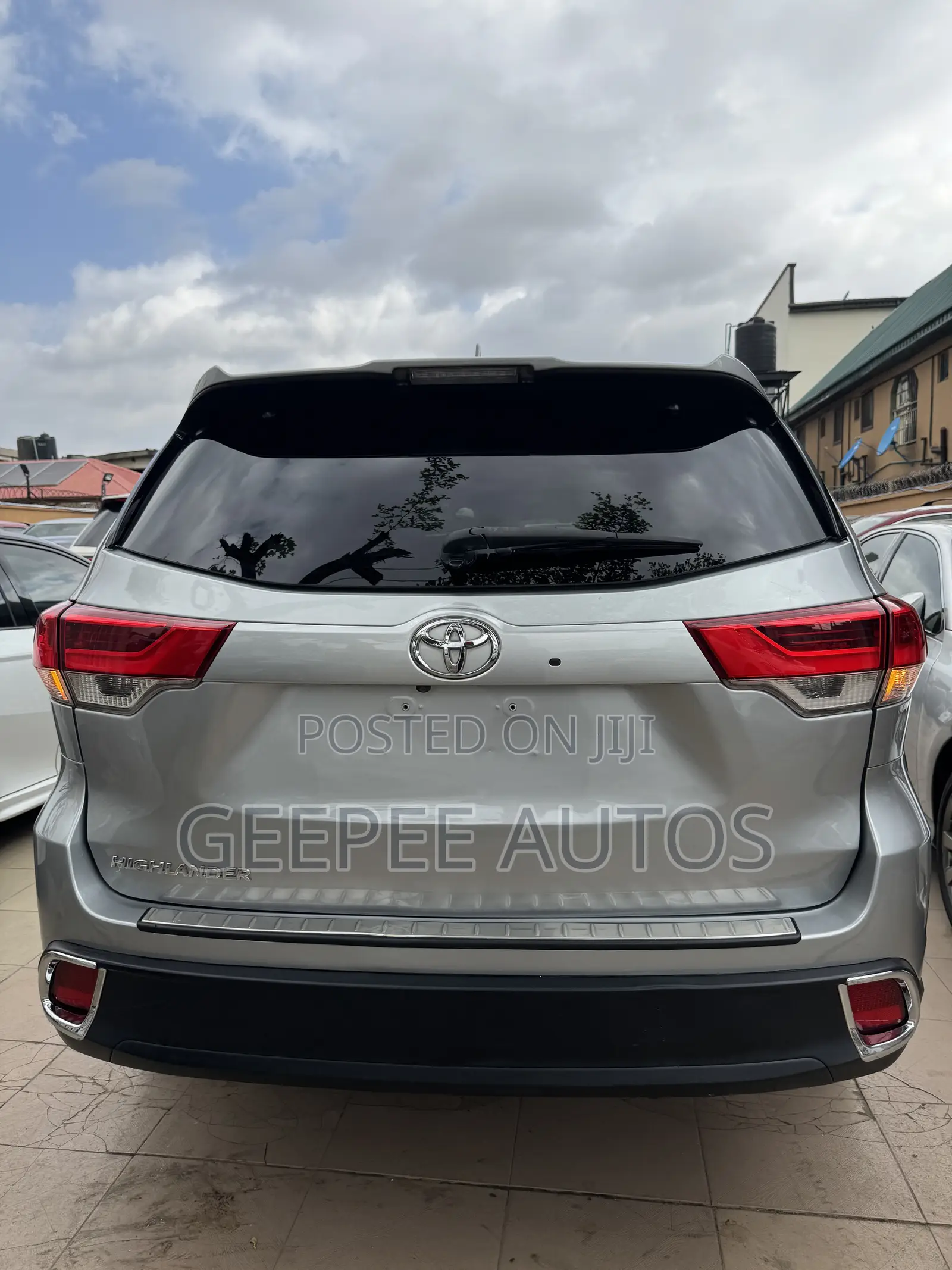 Toyota Highlander XLE 2019 Silver