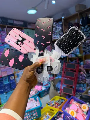 Luxe Cute Paddle Hair Brush - Detangling Hair Brush
