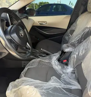 Toyota Corolla LE 2020 White