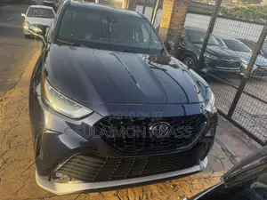 Toyota Highlander XSE AWD 2023 Blue