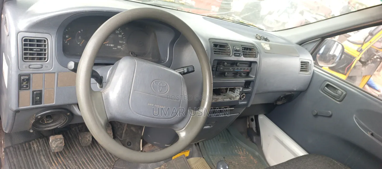 Toyota HiAce 2006 White