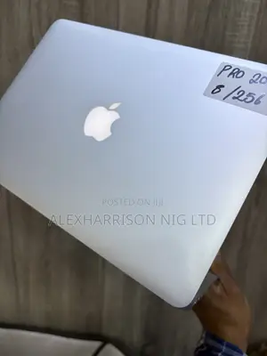 Laptop Apple MacBook Pro 2015 8GB Intel Core i5 SSD 256GB