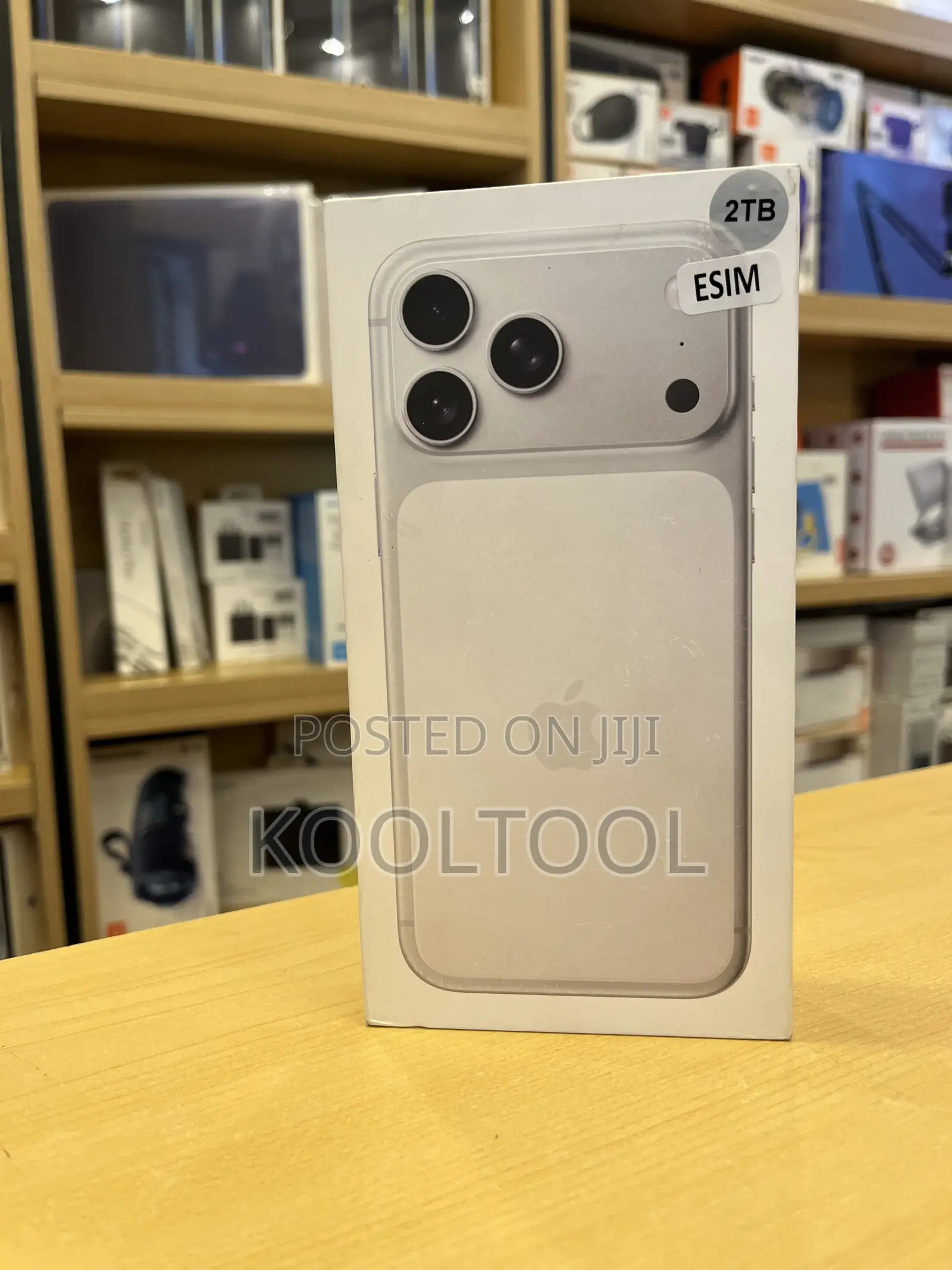 New Apple iPhone 17 Pro Max 2 TB Silver