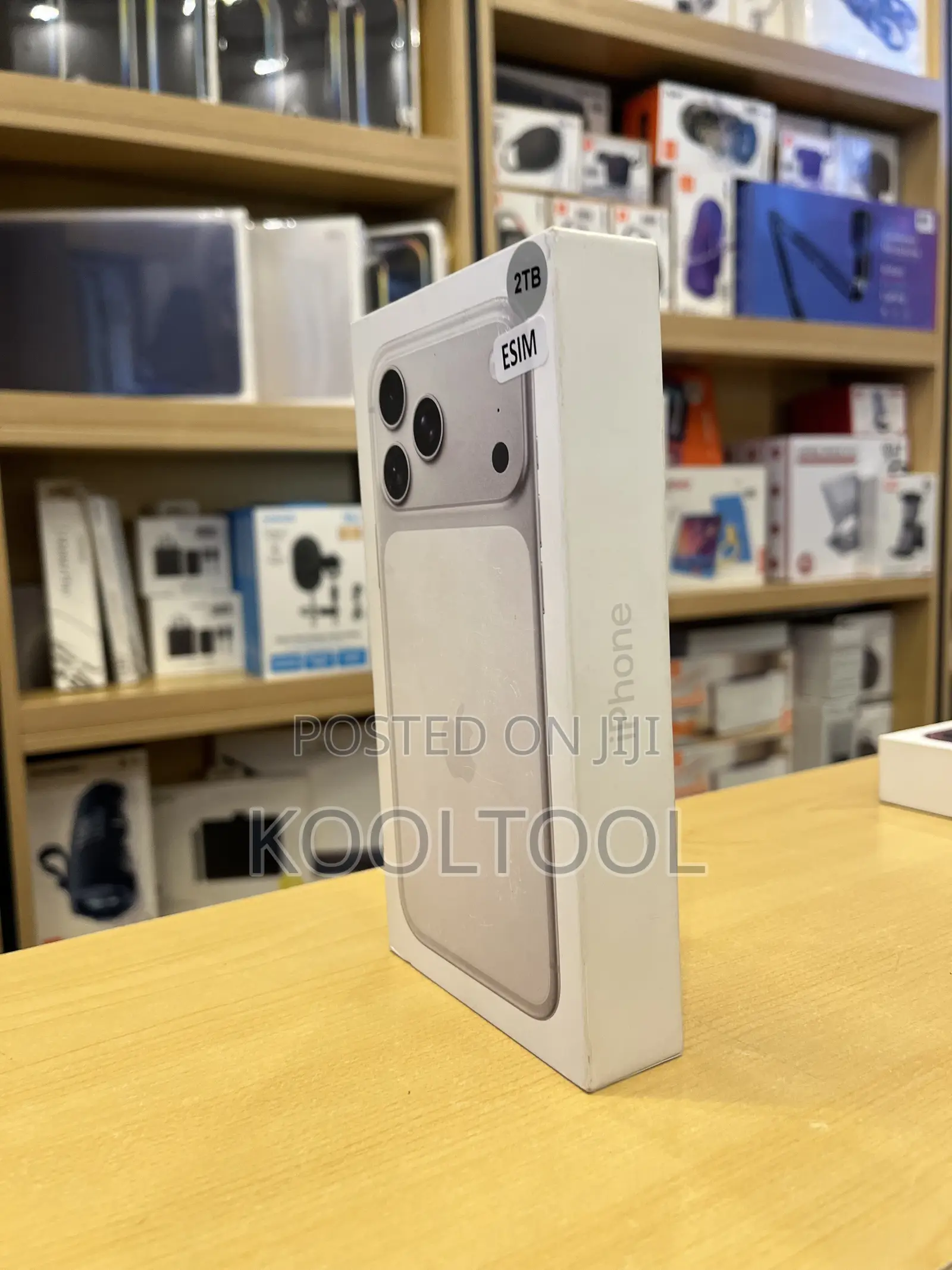 New Apple iPhone 17 Pro Max 2 TB Silver
