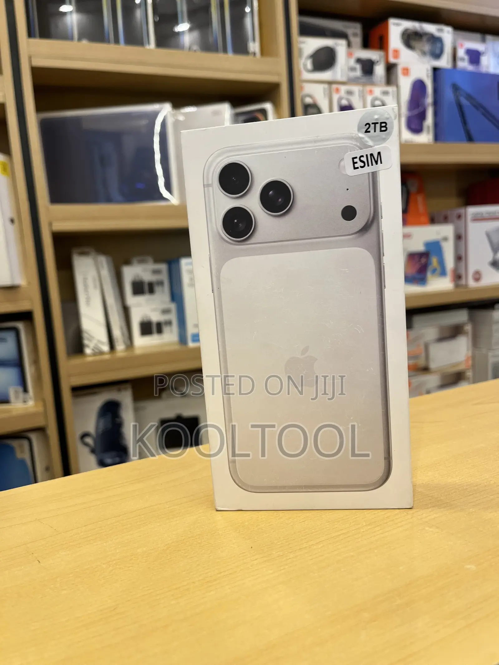 New Apple iPhone 17 Pro Max 2 TB Silver