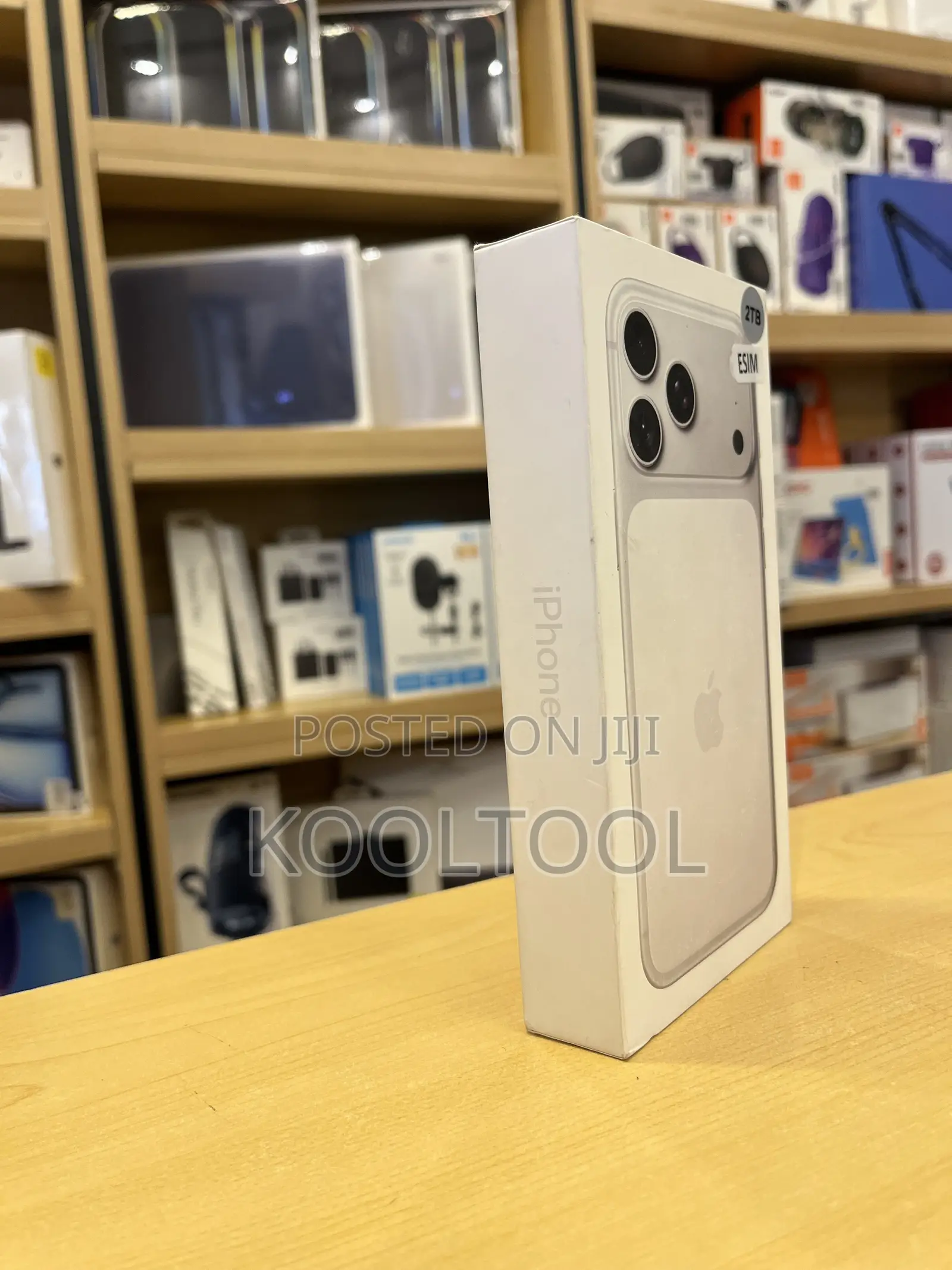 New Apple iPhone 17 Pro Max 2 TB Silver