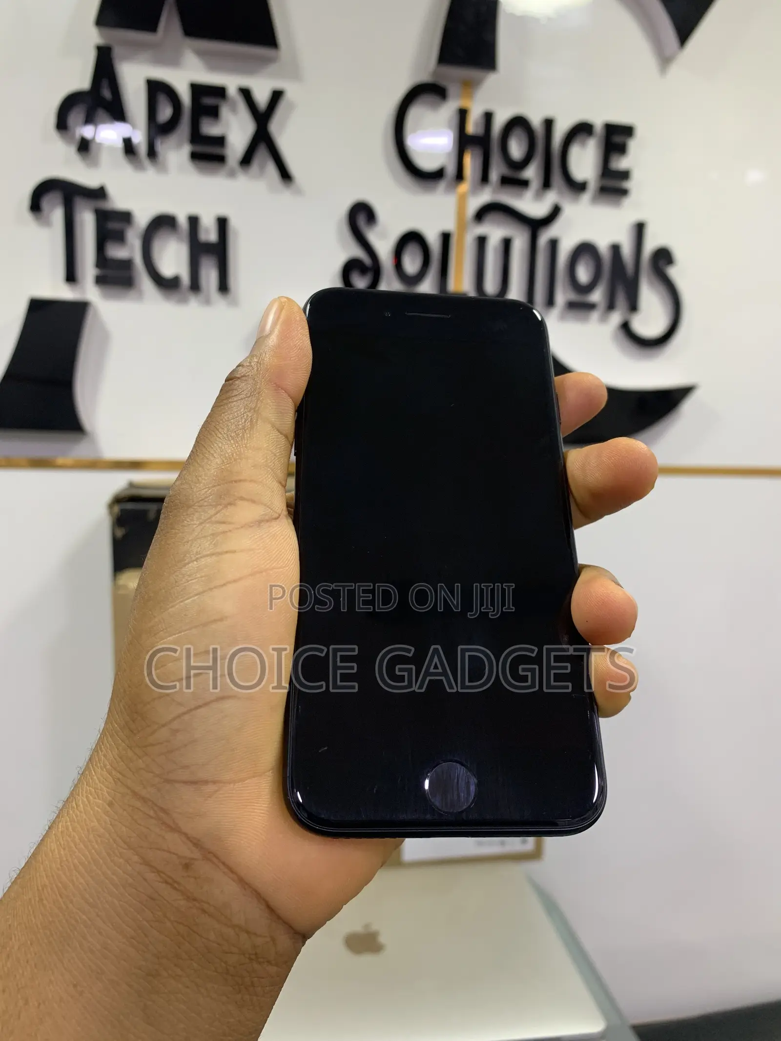 Apple iPhone SE 64 GB Black