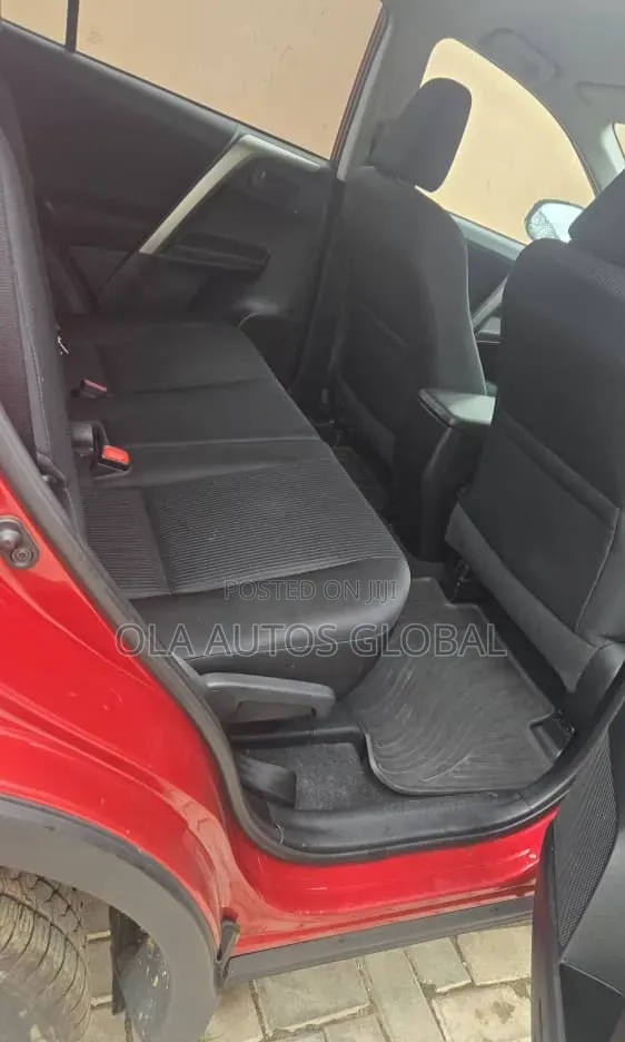 Toyota RAV4 2015 Red