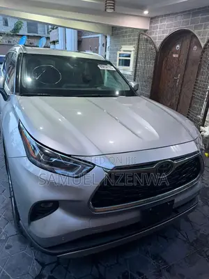 Toyota Highlander Platinum 2021 Silver