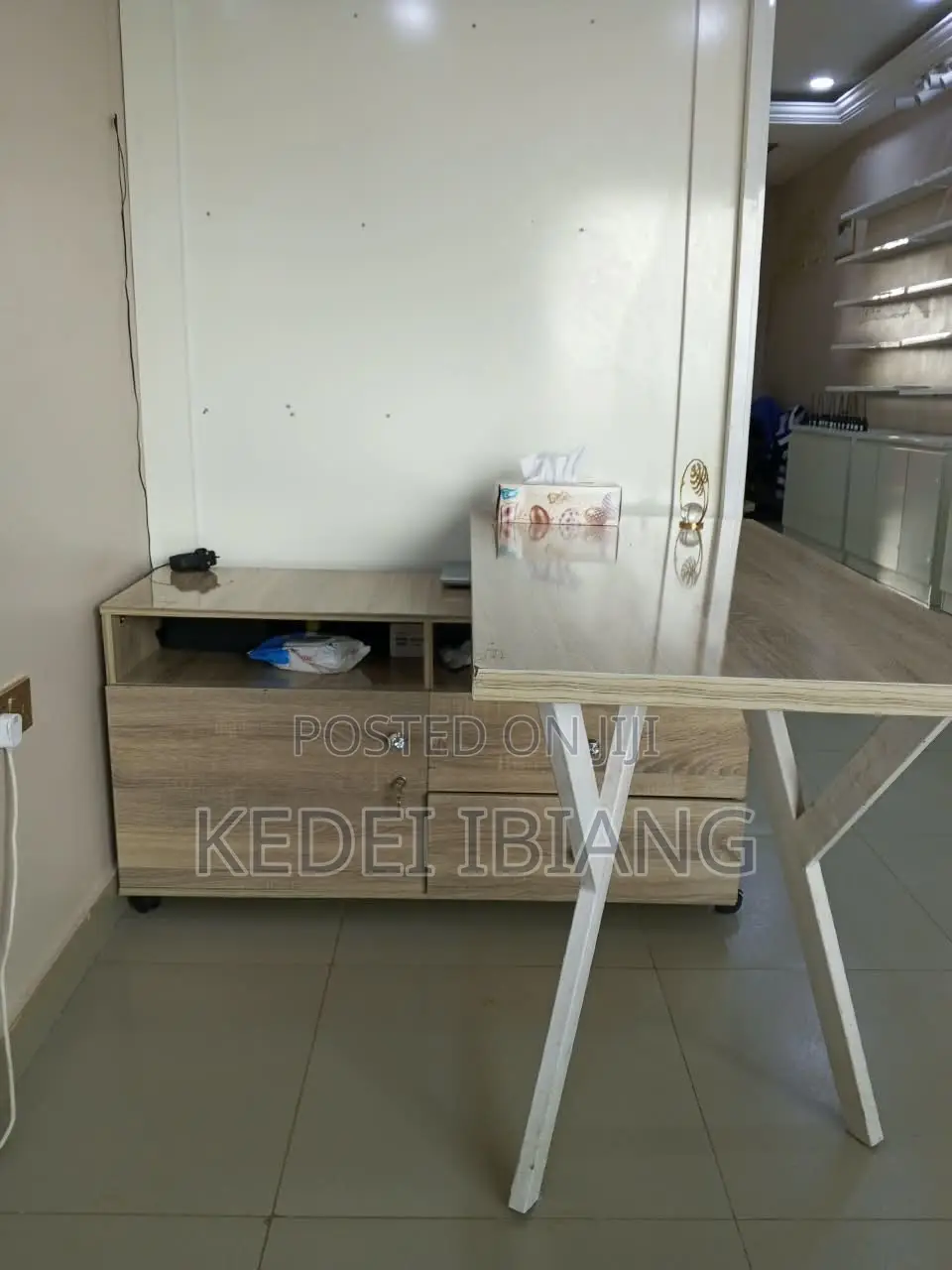 Office/Home Office/Study Desk With Chair