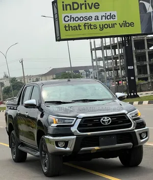 Toyota Hilux 2023 Black
