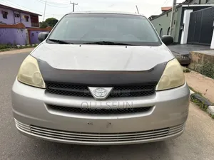 Toyota Sienna CE FWD 2006 Gold