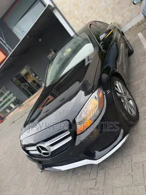 Mercedes-Benz C300 2017 Black