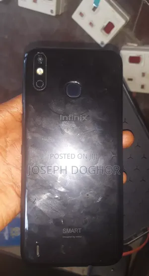 Infinix Smart 4 16 GB Black